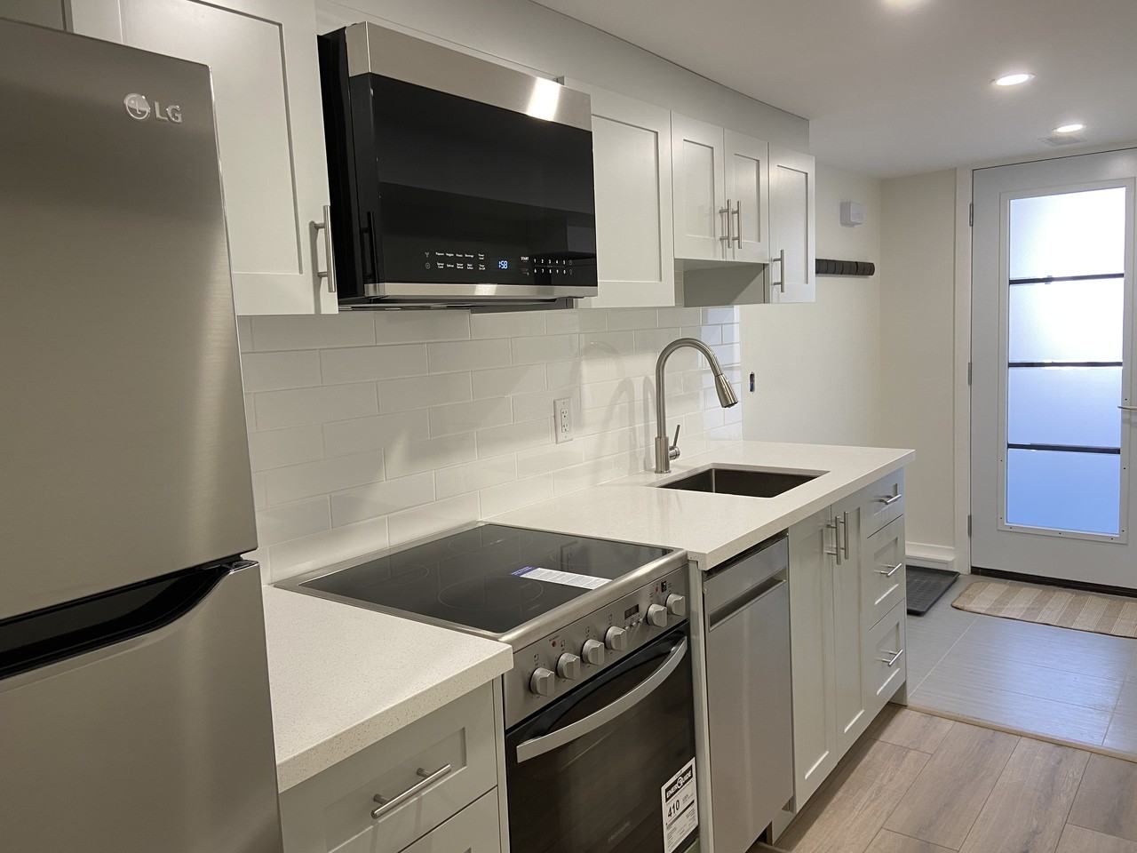 671 Crawford Street - Photo 4 of 11