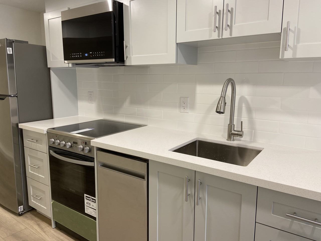 671 Crawford Street - Photo 5 of 11
