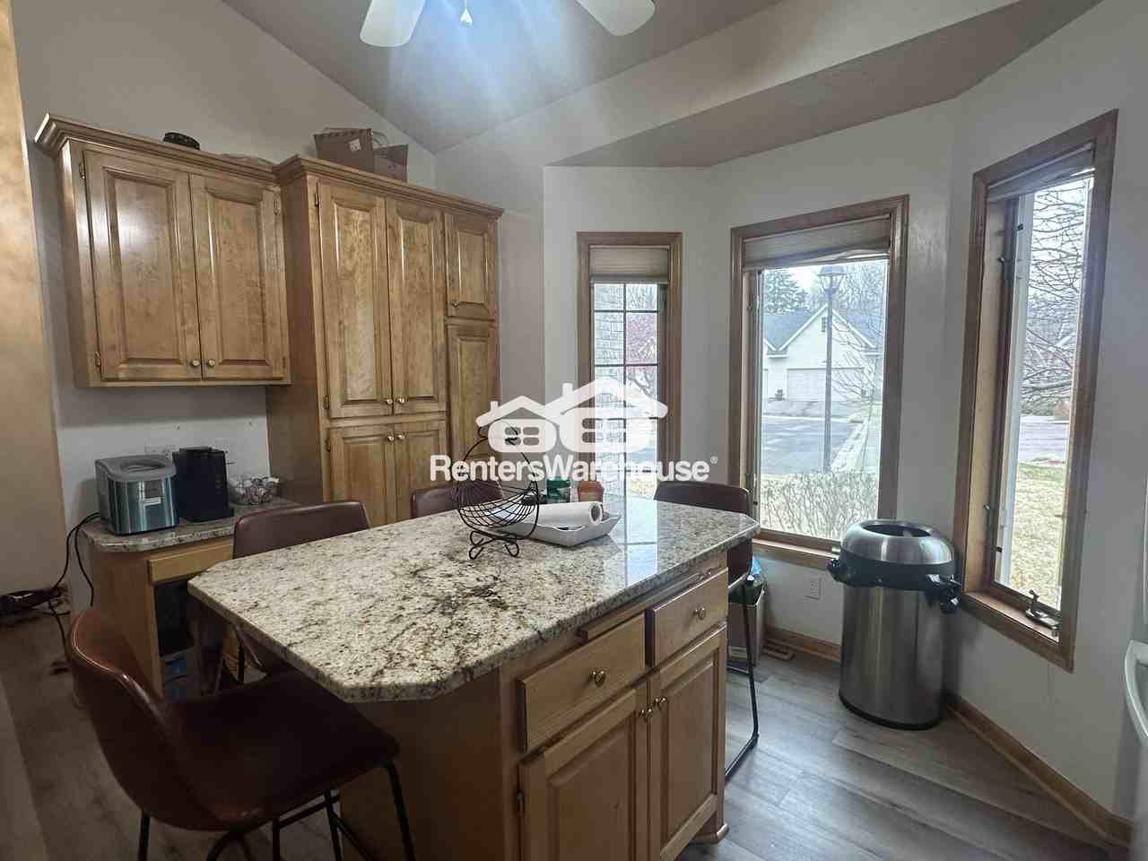 3415 Fordham Ct Ne - Photo 3 of 20