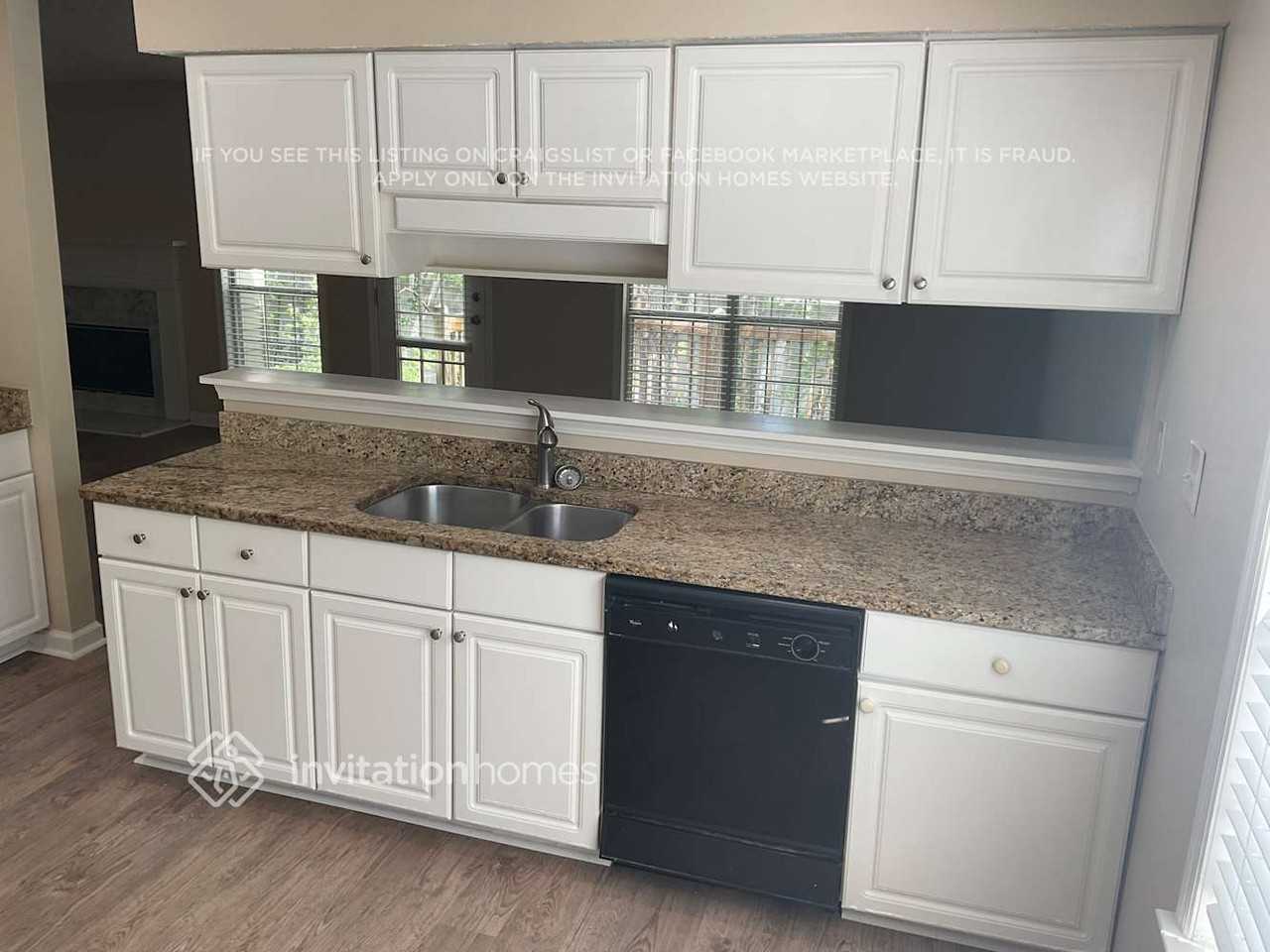 1639 Crestfield Ln - Photo 5 of 15