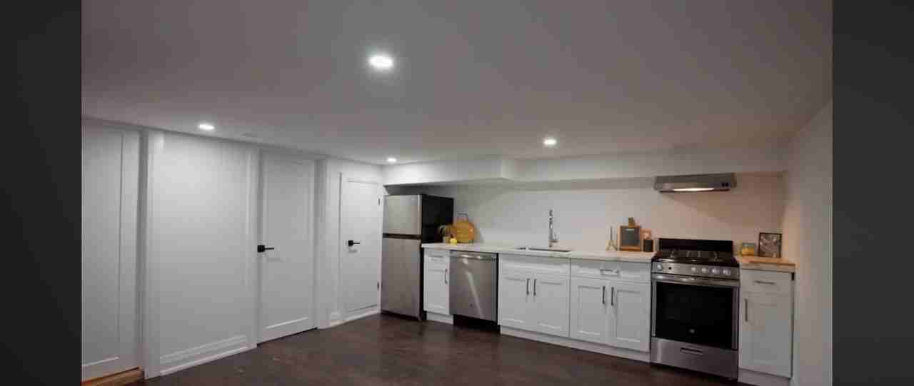 Regent St & Hillary Ave - Photo 7 of 14