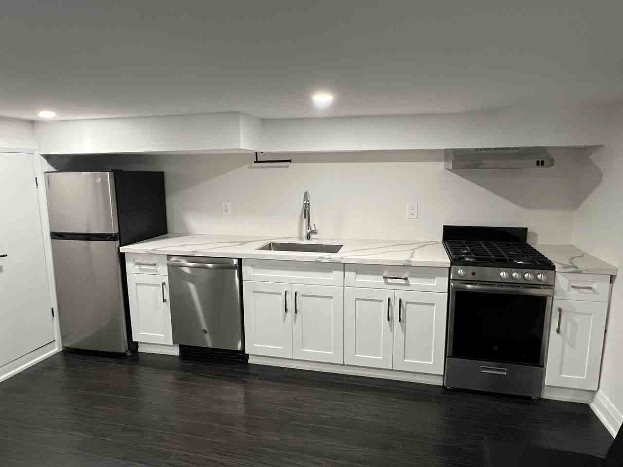 Regent St & Hillary Ave - Photo 6 of 14