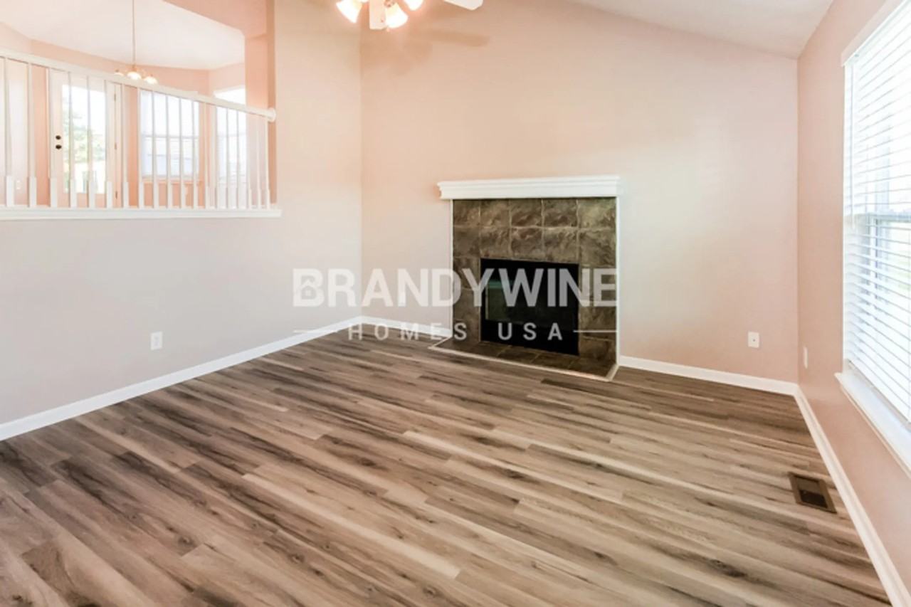 403 193rd St - Photo 3 of 18