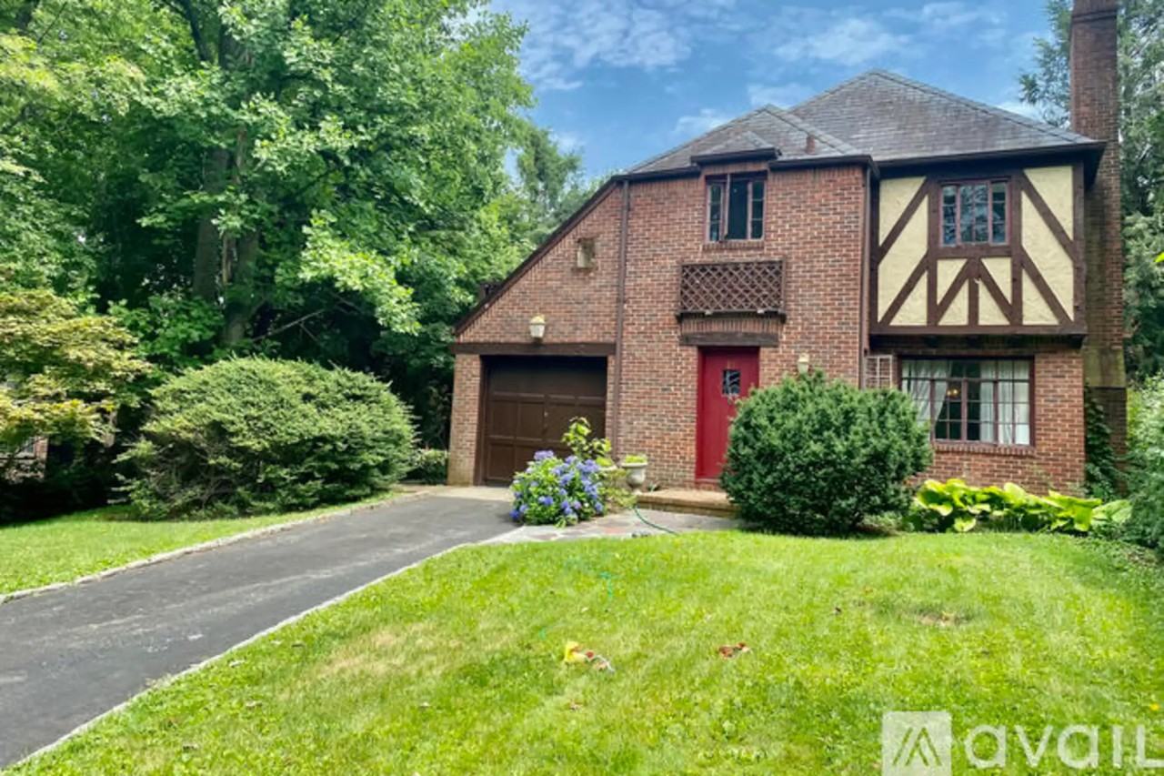 31 South Dr - Photo 2 of 21