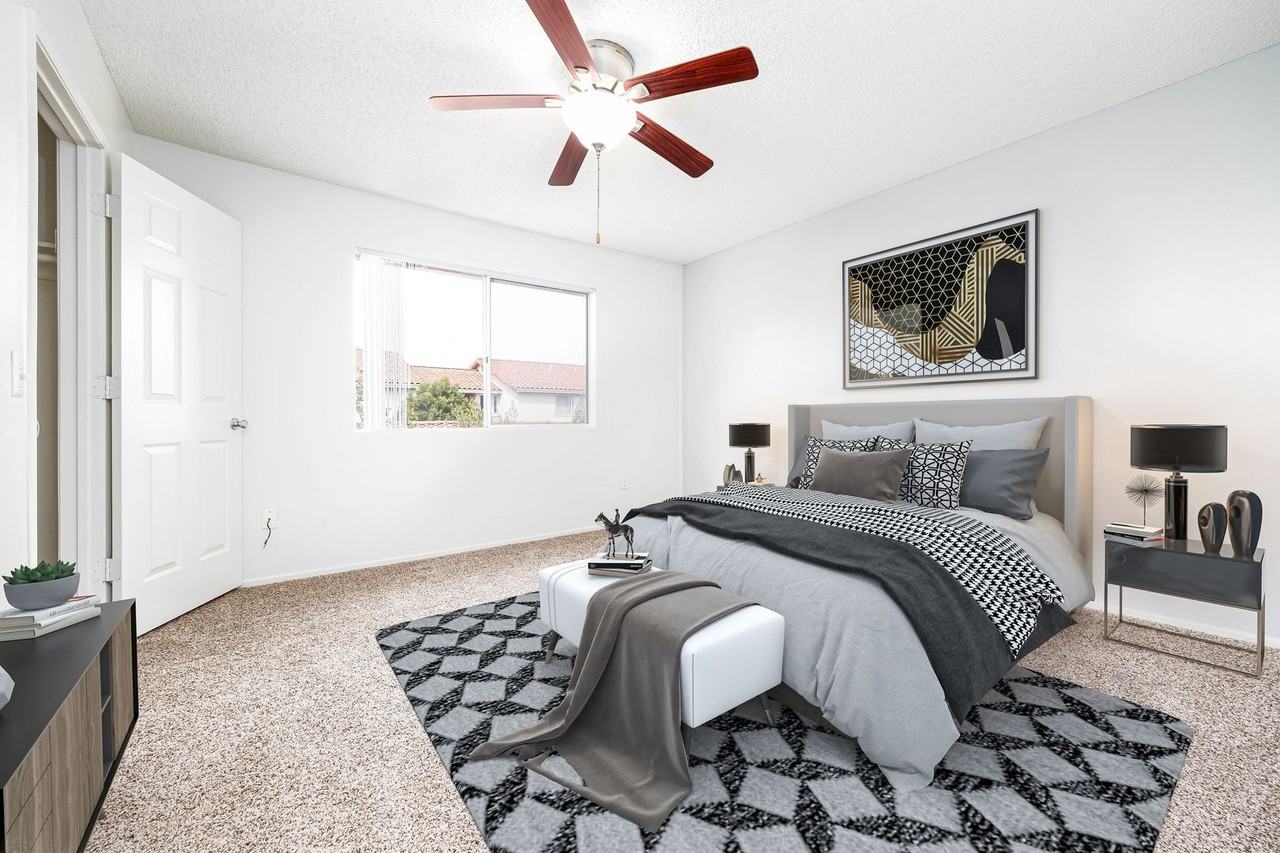 Villa Del Sol Apartment Homes - Photo 4 of 11