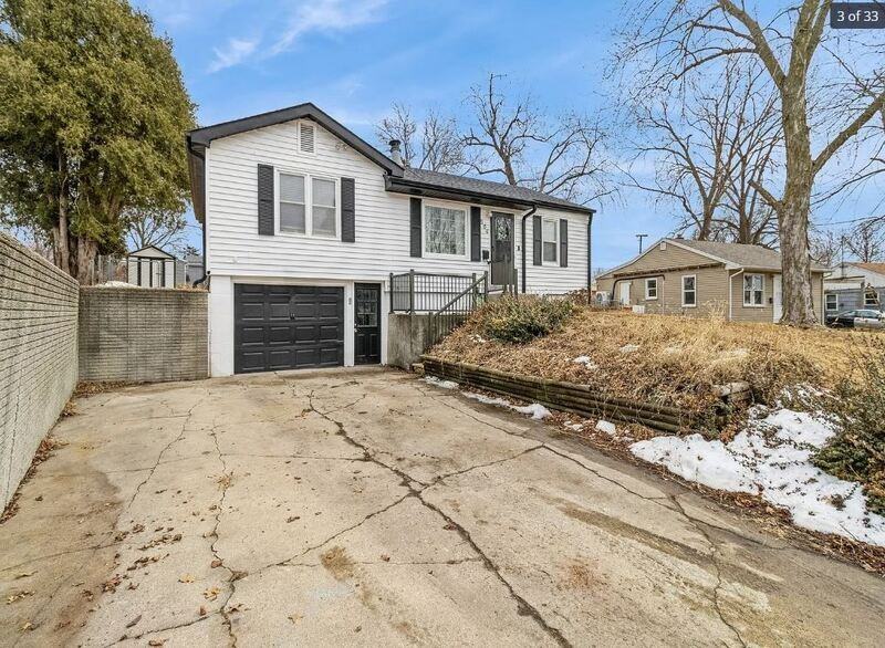506 E 21st St S - Photo 2 of 22