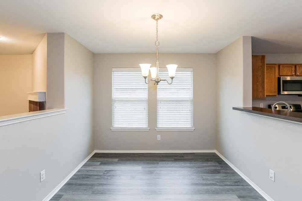 516 Silver Leaf Dr - Photo 5 of 16