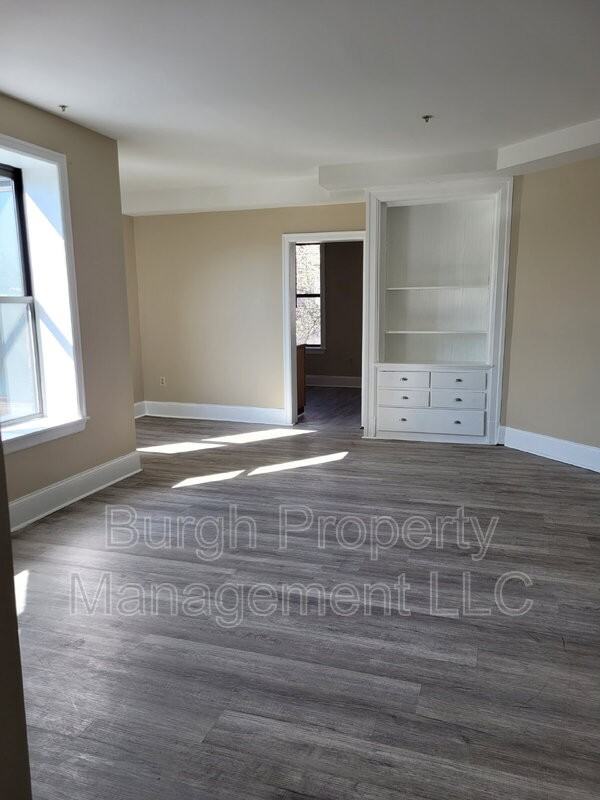 1009 Penn Ave #32 - Photo 2 of 10