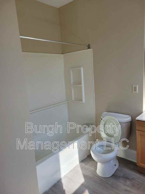 1009 Penn Ave #32 - Photo 3 of 10