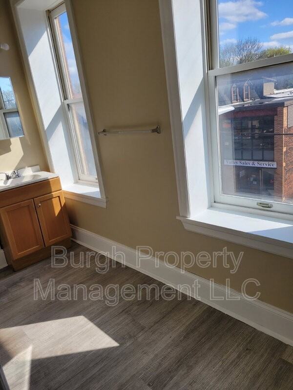 1009 Penn Ave #32 - Photo 4 of 10