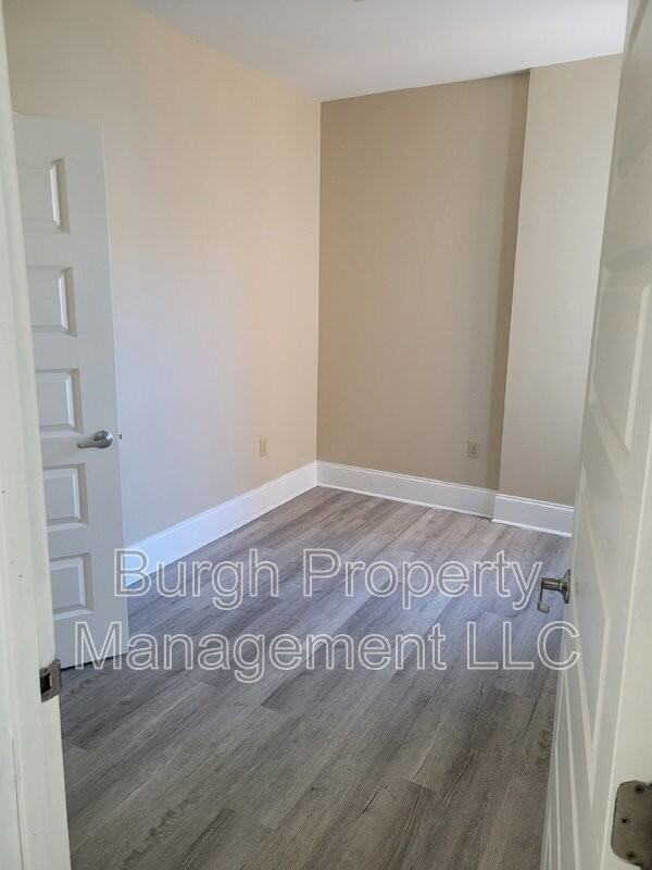 1009 Penn Ave #32 - Photo 7 of 10