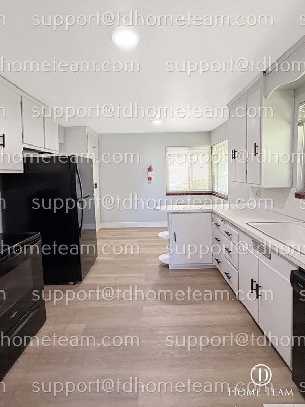 10228 4th Ave S #A - Photo 6 of 17