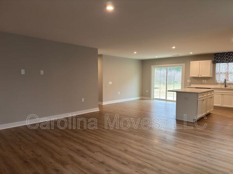 102 Stockland Trl - Photo 3 of 16