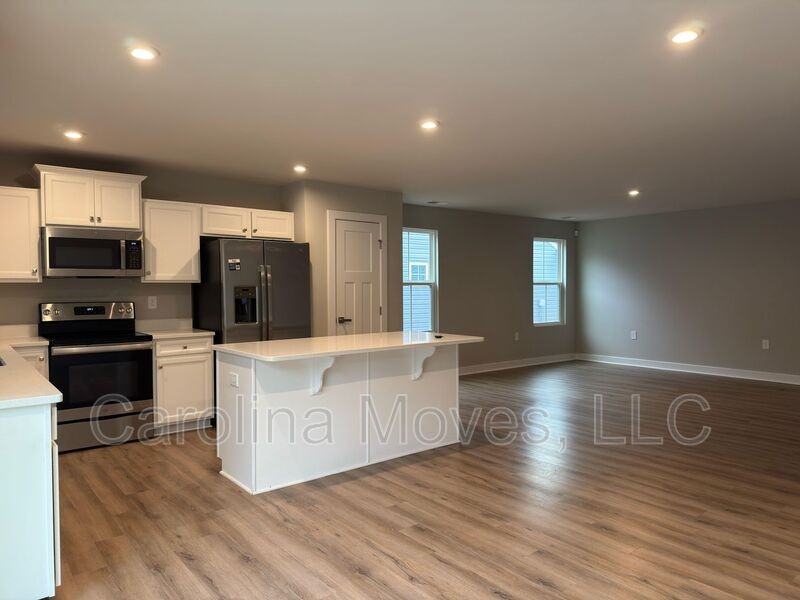 102 Stockland Trl - Photo 6 of 16