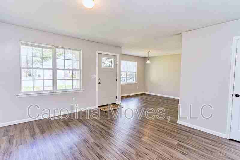 118 Shaw St - Photo 2 of 10