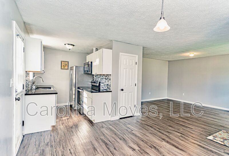 118 Shaw St - Photo 4 of 10