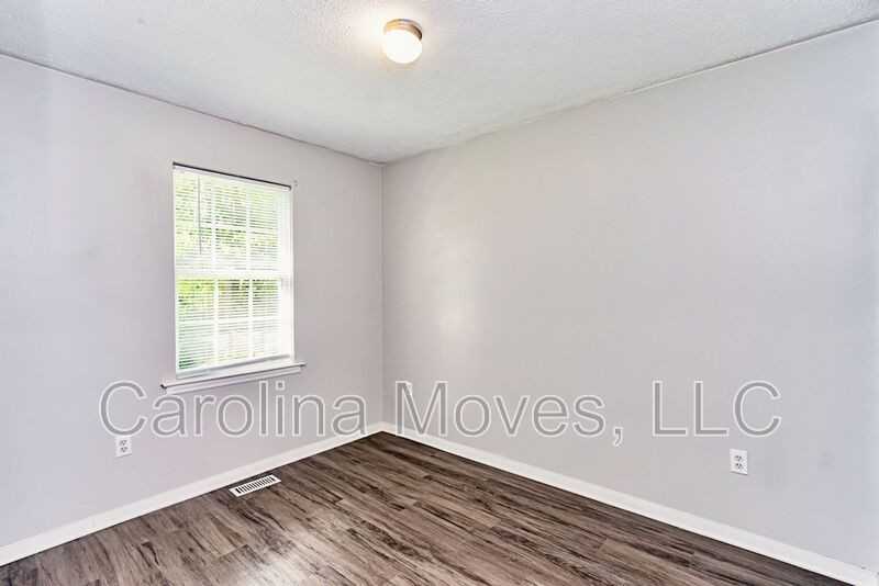 118 Shaw St - Photo 7 of 10