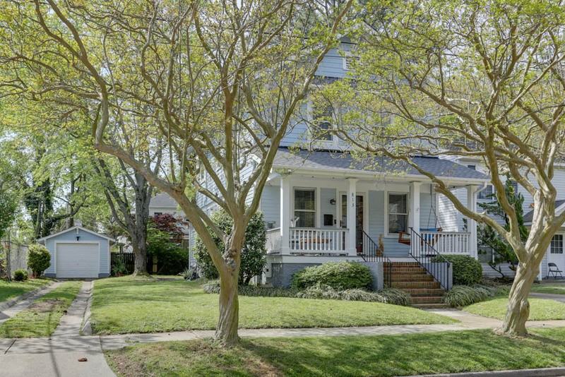 813 52nd St - Photo 3 of 34