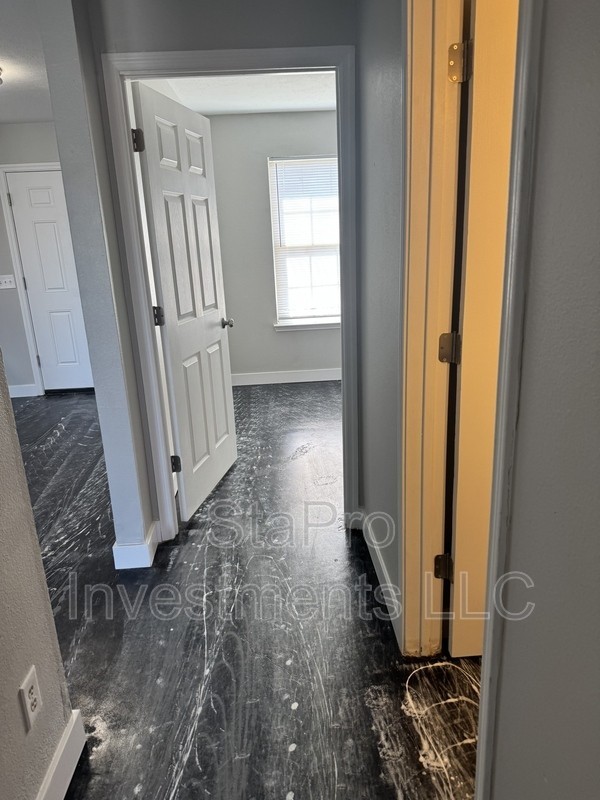 118 Village Pl - Photo 3 of 12