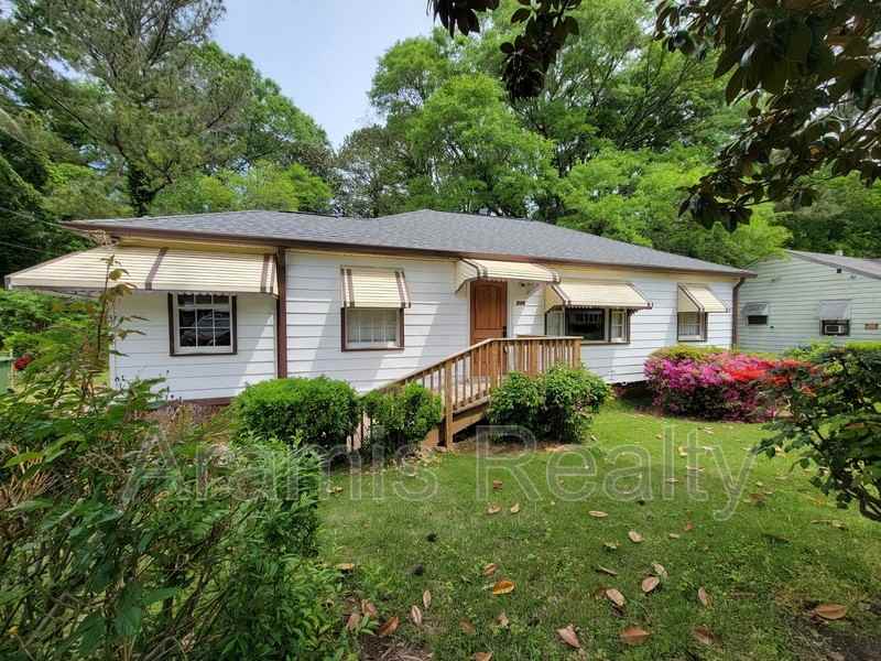 846 Midway St Se - Photo 2 of 15