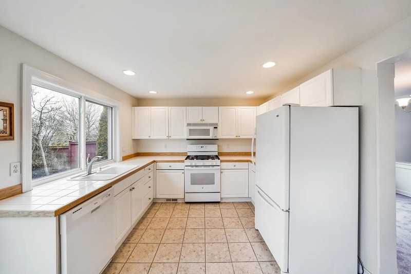 5121 Perry Dr Se - Photo 2 of 16