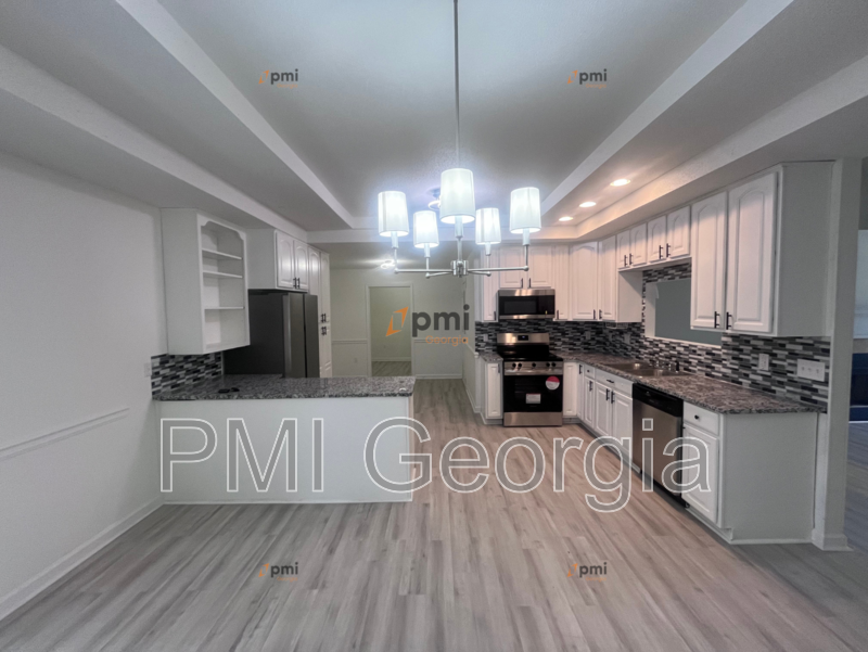 125 Galaxy Ave - Photo 2 of 16