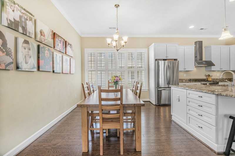 3224 Patrick Henry Dr - Photo 4 of 28