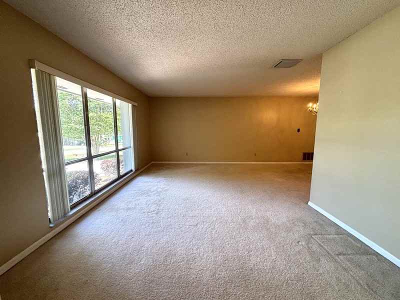 106 Country Hill Dr - Photo 3 of 22