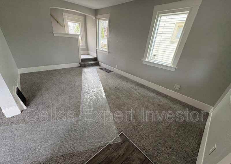 3531 Smith St - Photo 2 of 8