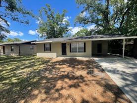 2806 Mineola Dr - Photo 1 of 1