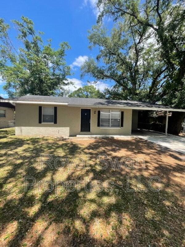 2806 Mineola Dr - Photo 2 of 16