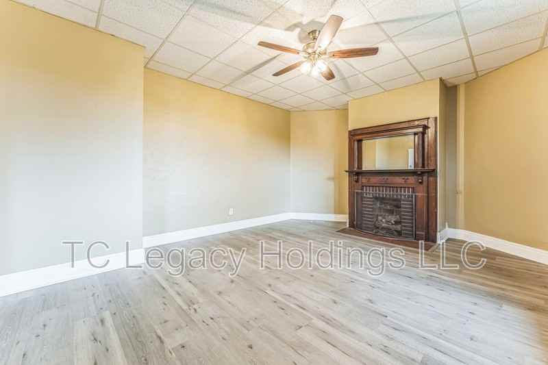 1502 W Virginia Ave - Photo 3 of 30