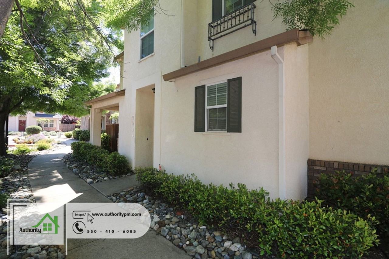 2359 Shining Star Way - Photo 3 of 31