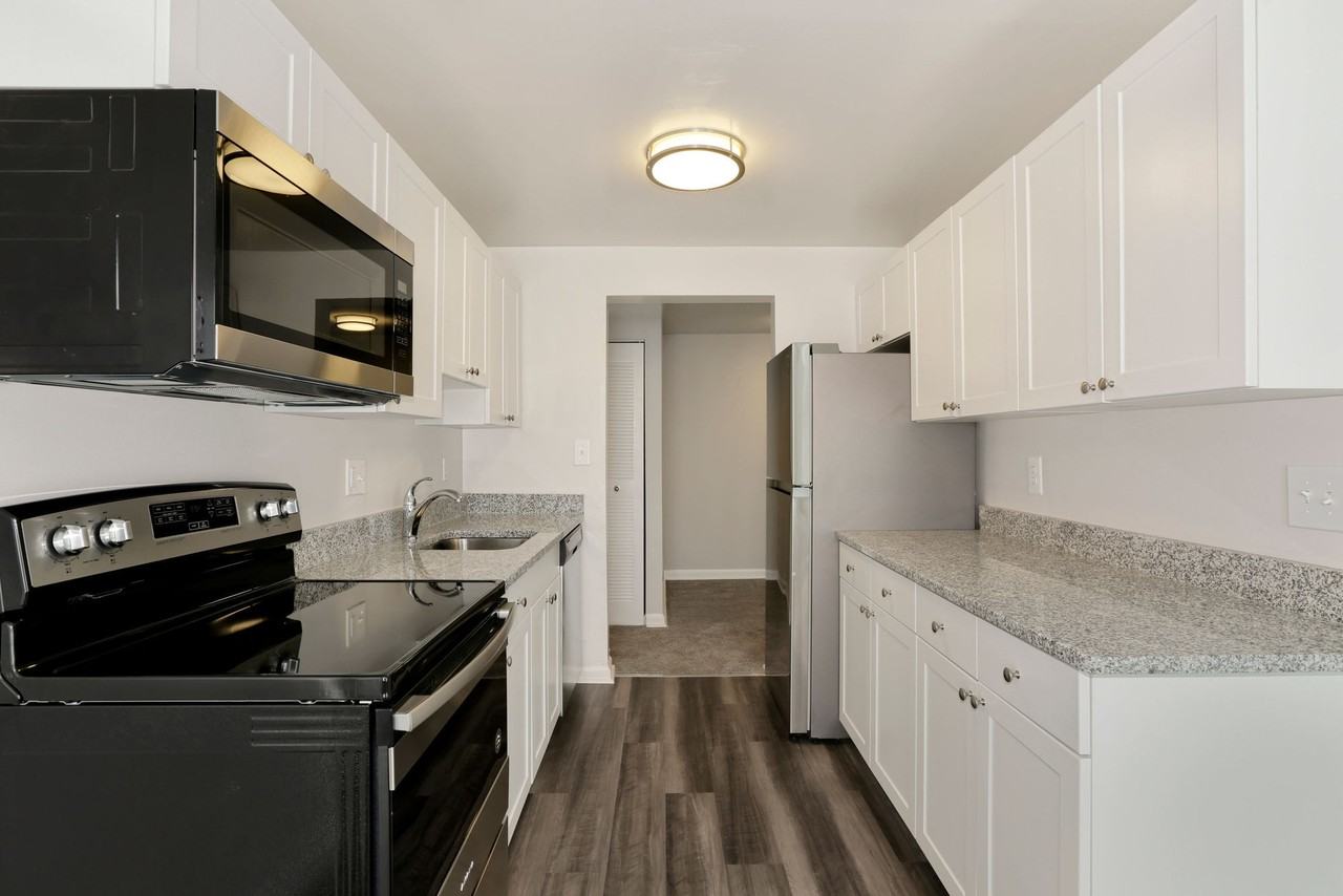 Centre at Silver Spring - Photo 5 of 6