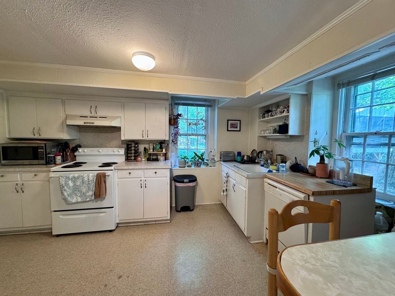 1003B Dawes St - Photo 6 of 15