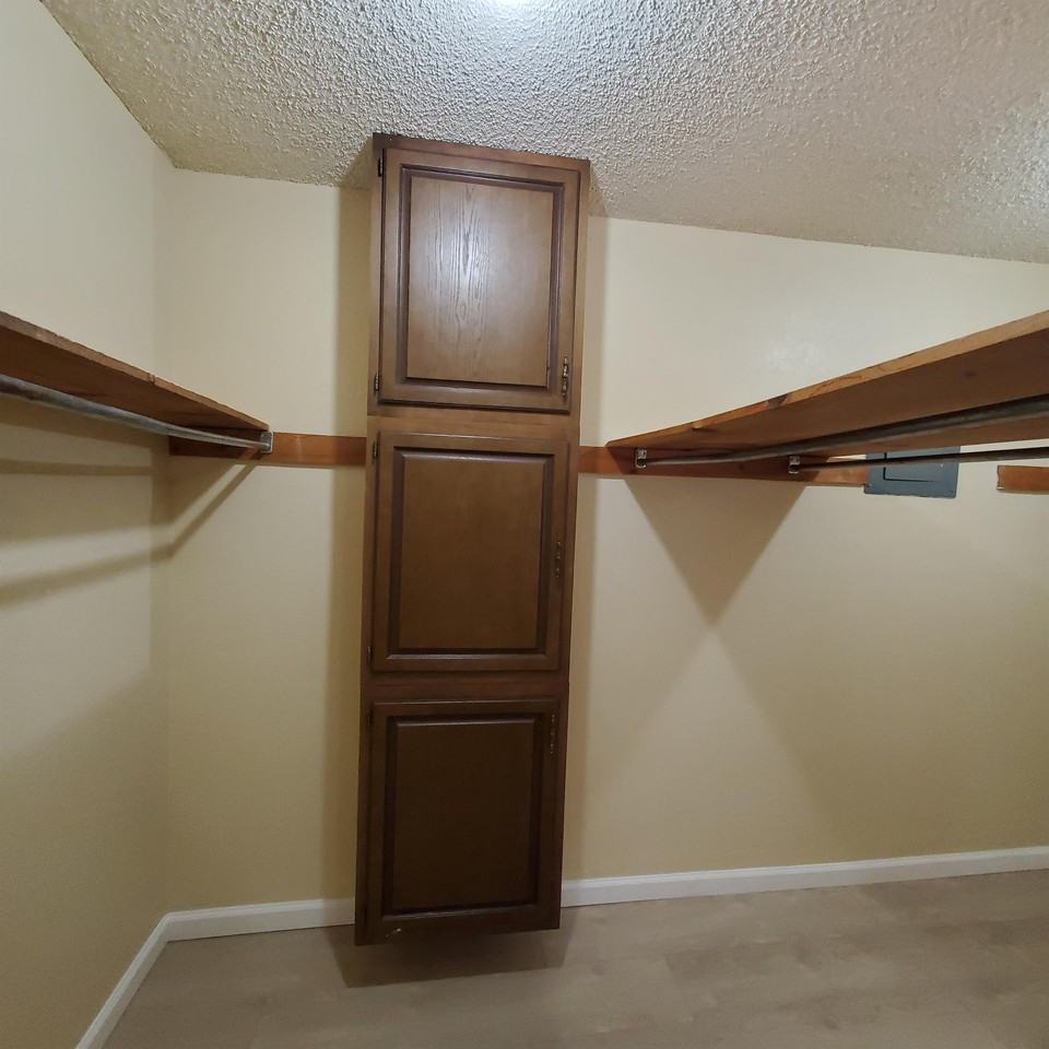 CFT Parkdale Plaza - Crow Rd - Photo 4 of 49