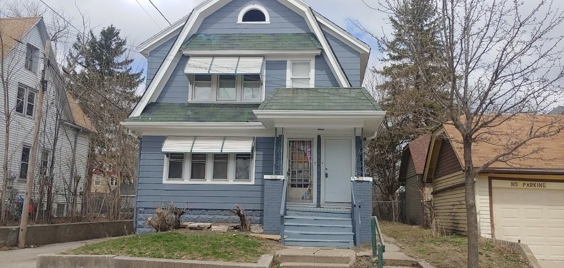 616 West Chambers Street - Photo 2 of 18