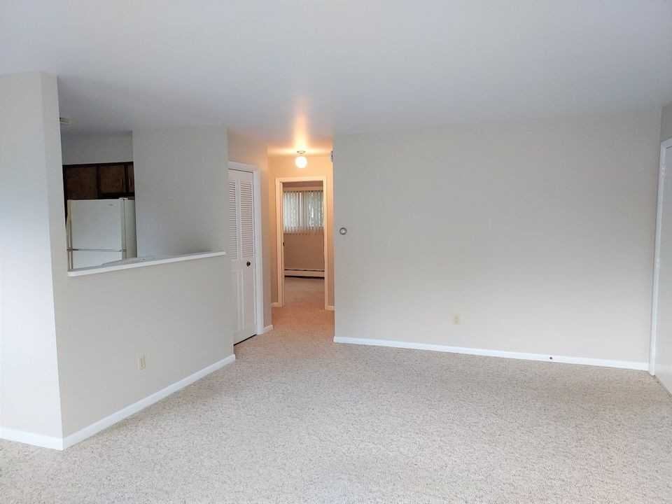 Weiss Street - Photo 4 of 14