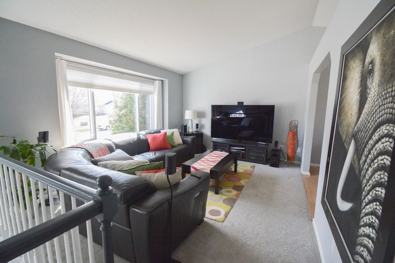 445 43rd Ave Nw - Photo 5 of 37