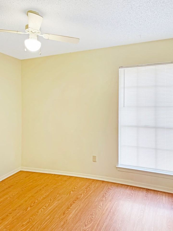630 Overlook Ct - Photo 6 of 8