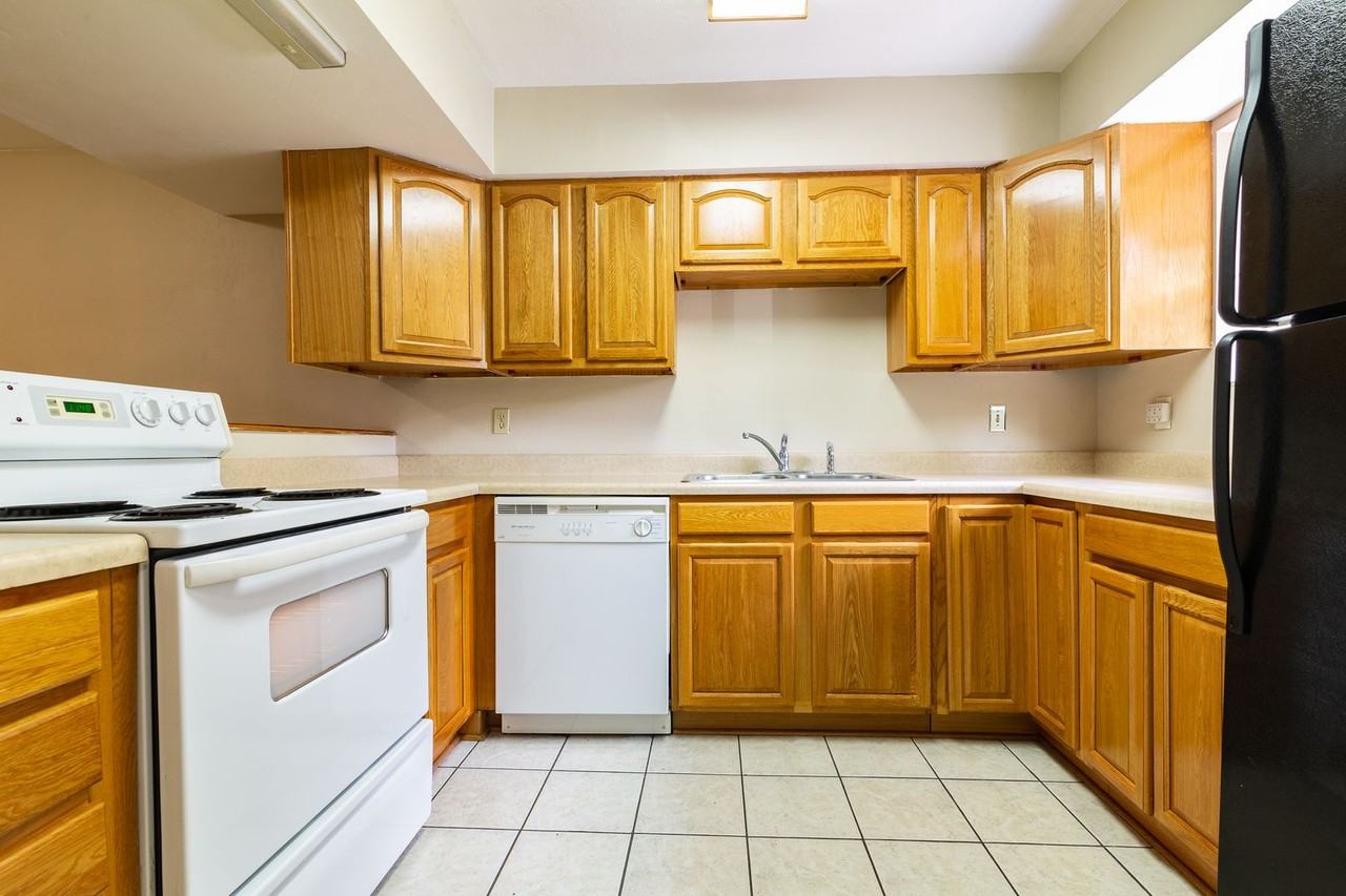 4411 Sw 34th St #702 - Photo 6 of 20