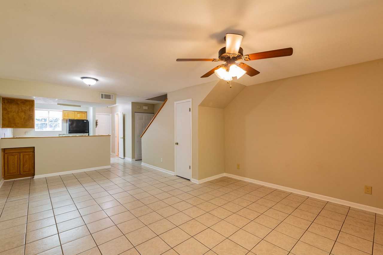 4411 Sw 34th St #702 - Photo 7 of 20