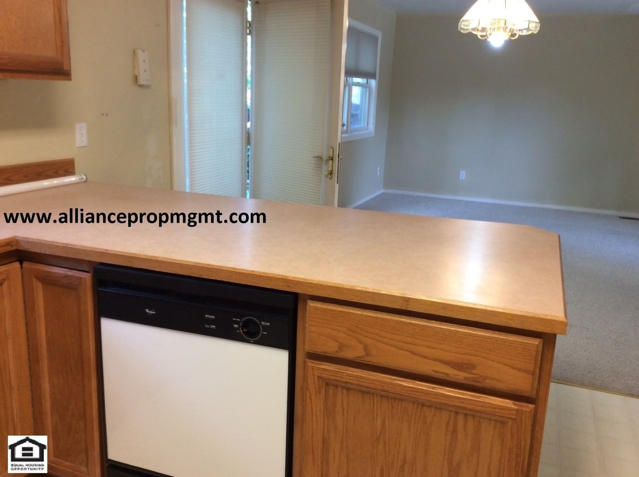309 Prairie Ave - Photo 4 of 13