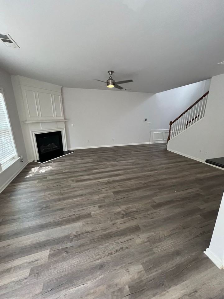2048 Fosco Dr - Photo 3 of 25