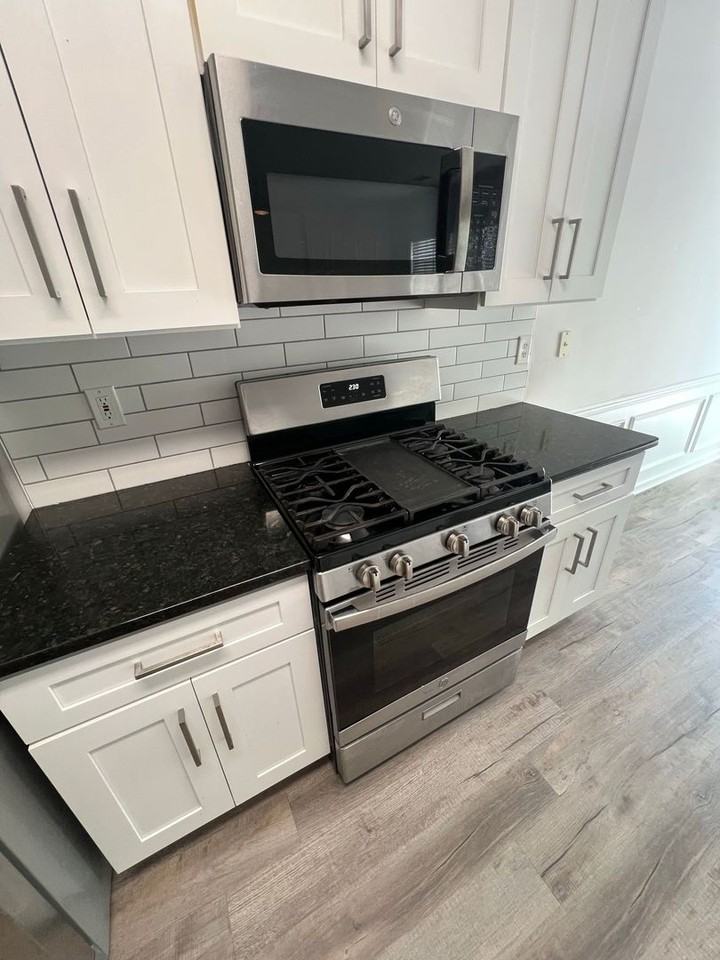 2048 Fosco Dr - Photo 6 of 25