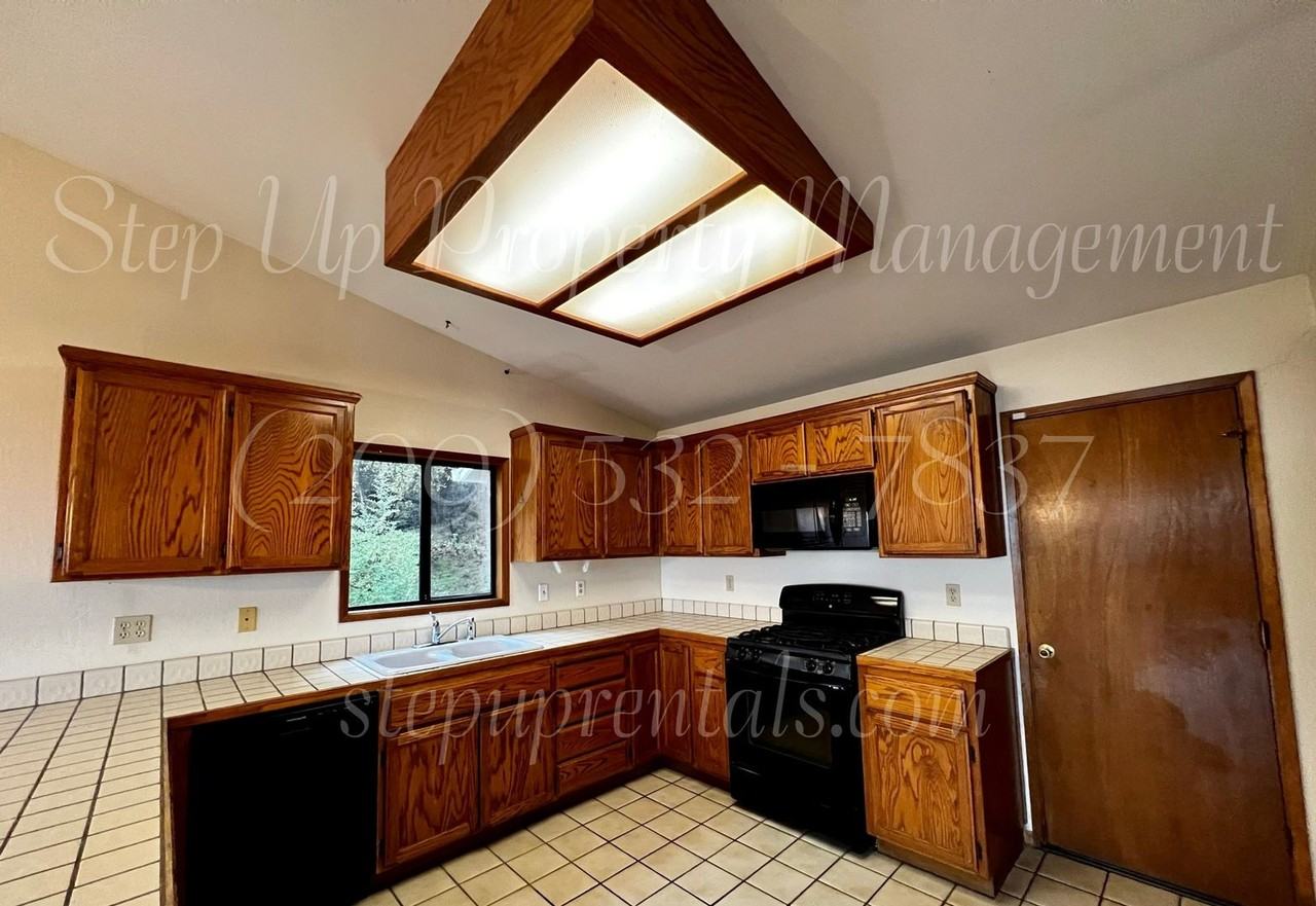 537 E Bald Mountain Rd - Photo 4 of 26