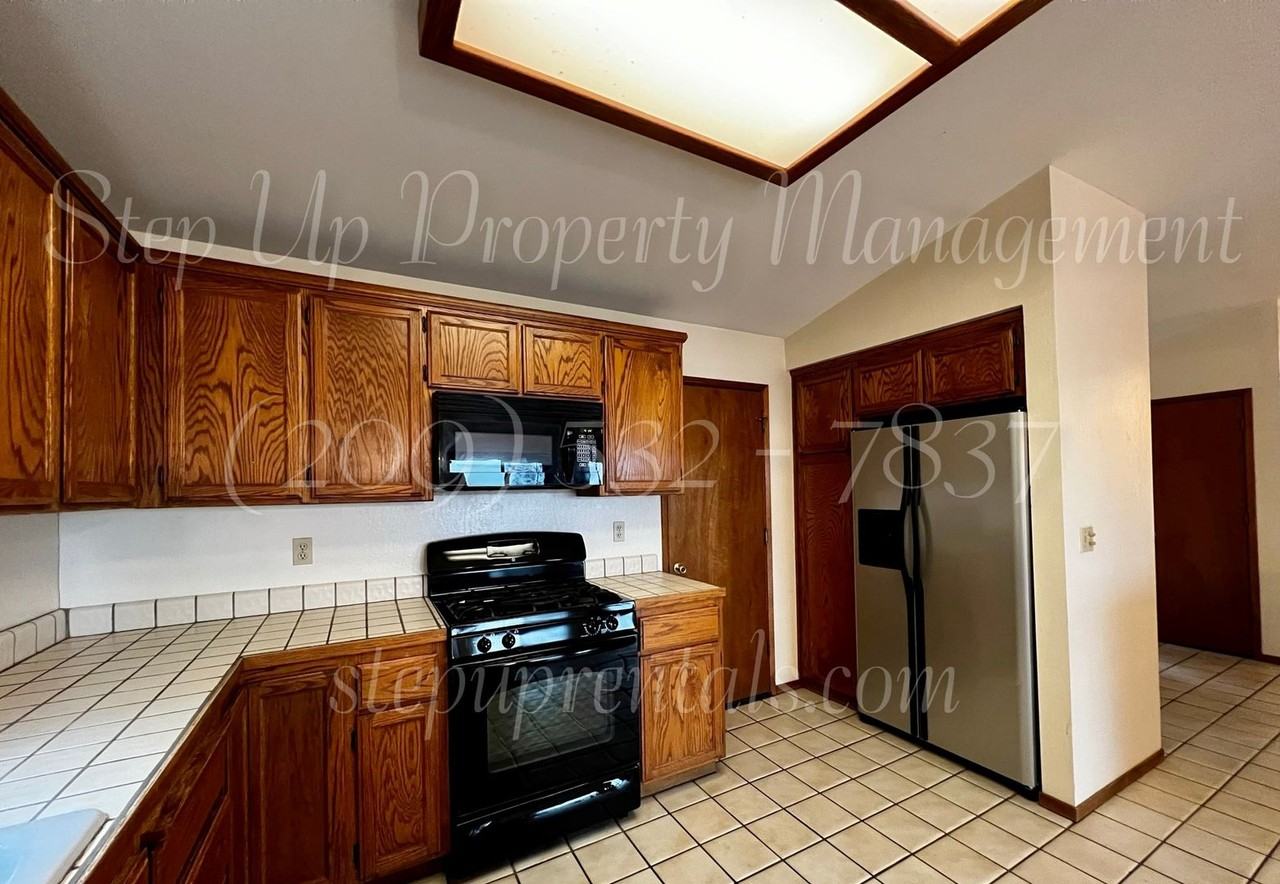 537 E Bald Mountain Rd - Photo 5 of 26