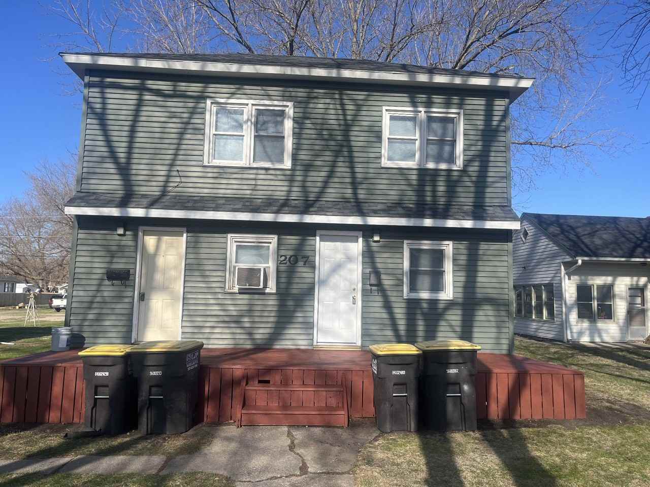 207 South Park Avenue - Photo 6 of 6