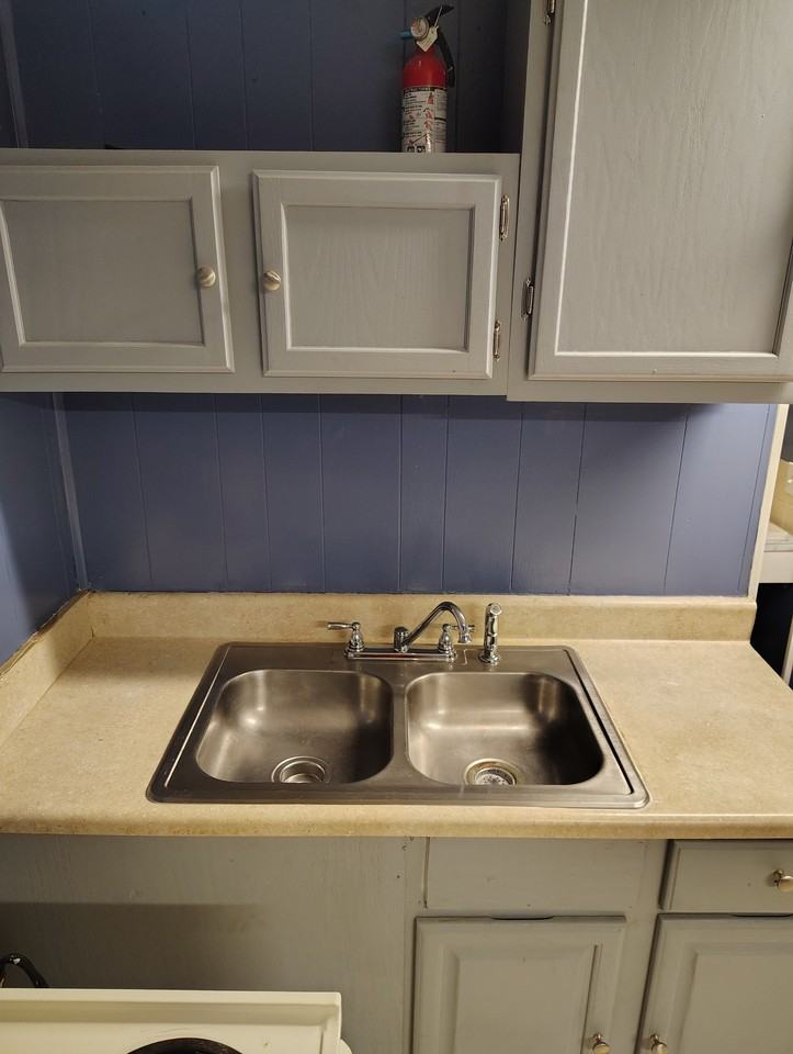 4229-4231  Norwich Street Ext. - Photo 7 of 24