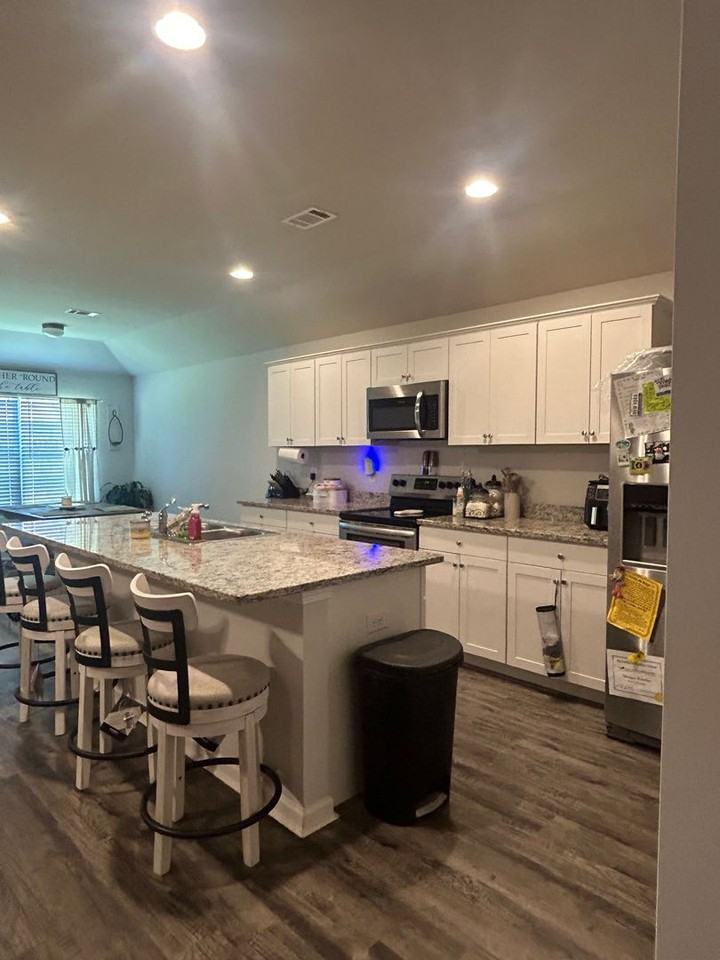 16369 Seminole Dr - Photo 2 of 7